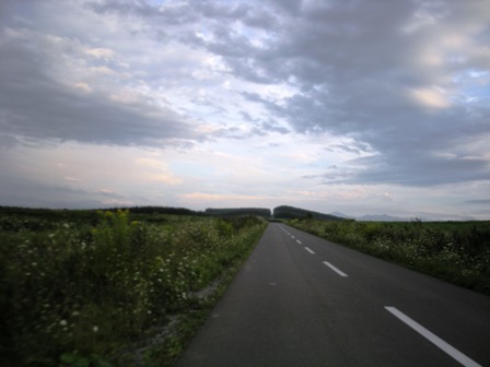 280この道のむこうへ