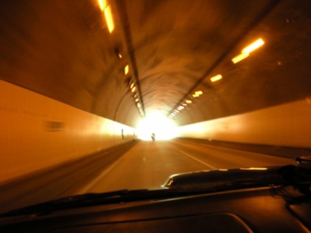 トンネル110